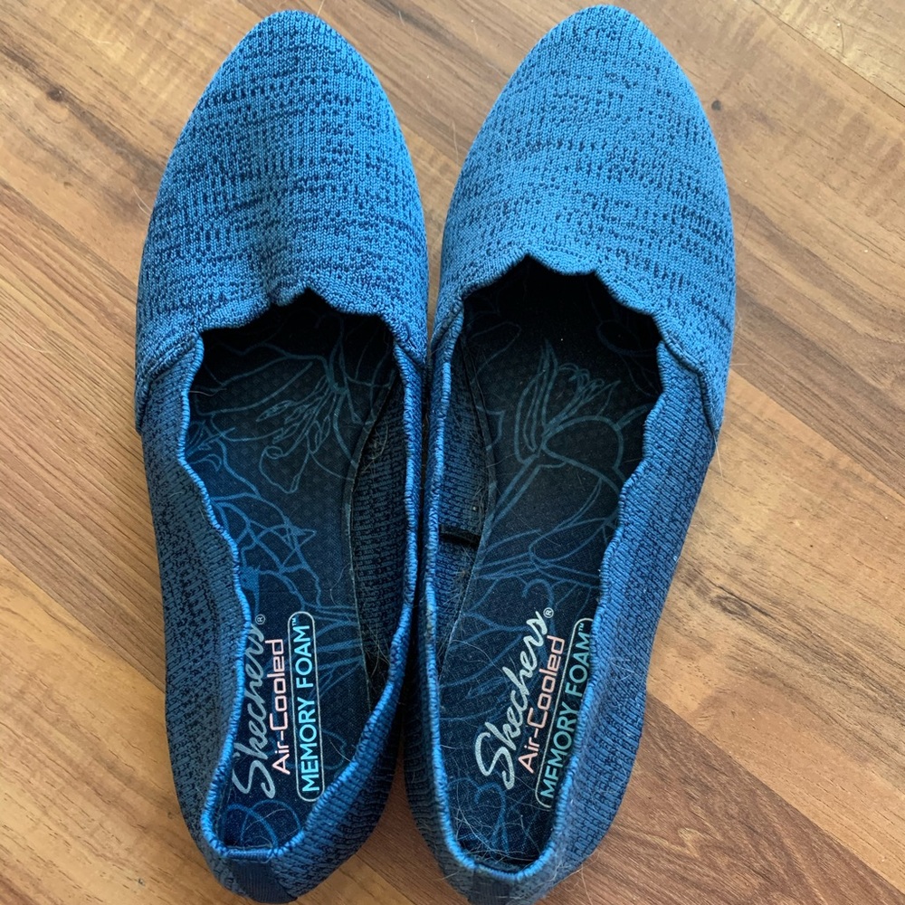 Skechers flats
